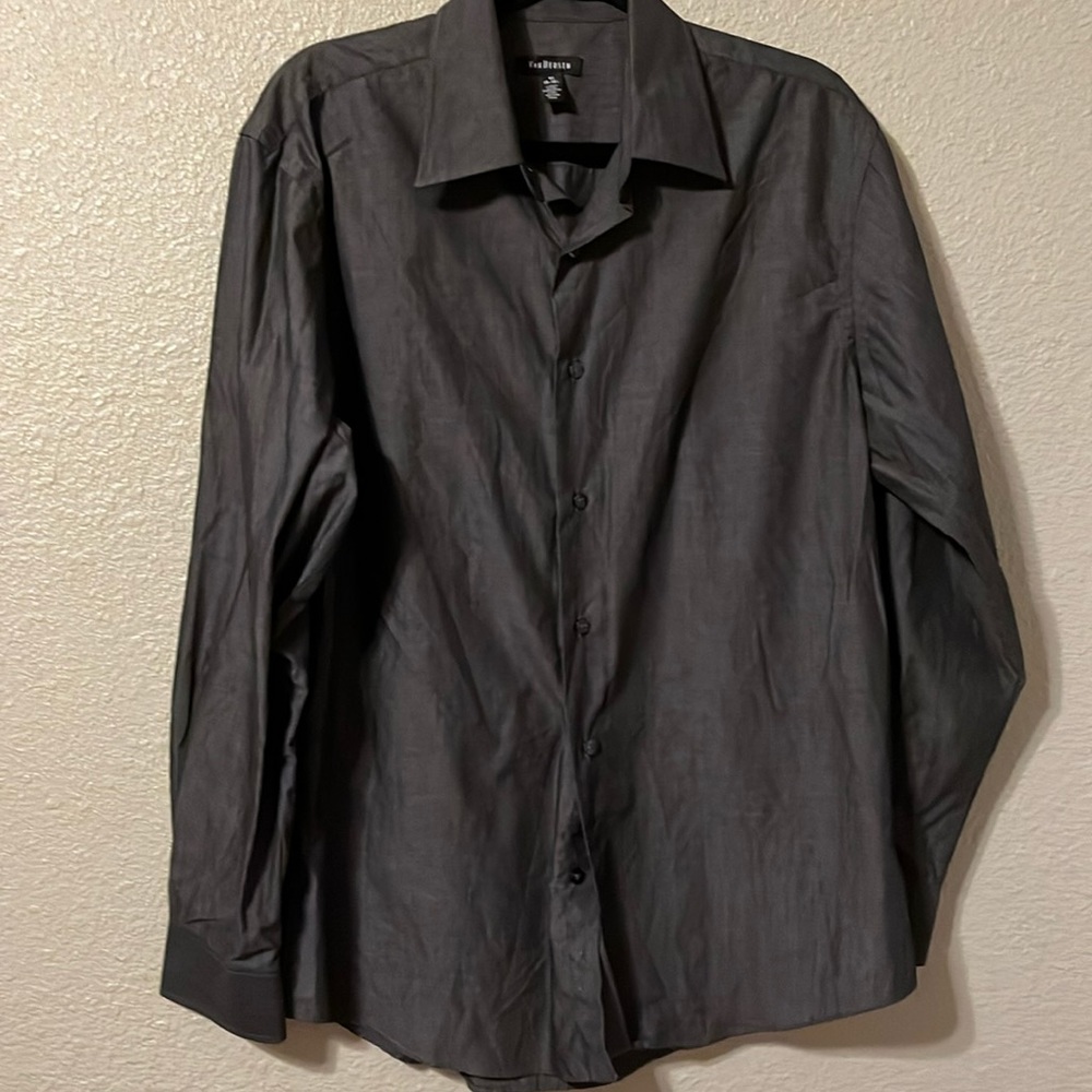 Van Heusen  men’s button-down front dress shirt neck size 15 to 15 1/2 medium